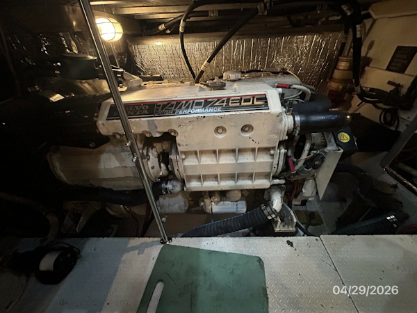 Cruisers Yachts-4450 2000-Bay Dreamer II Guntersville-Alabama-United States-44 Cruisers port main engine-6075651