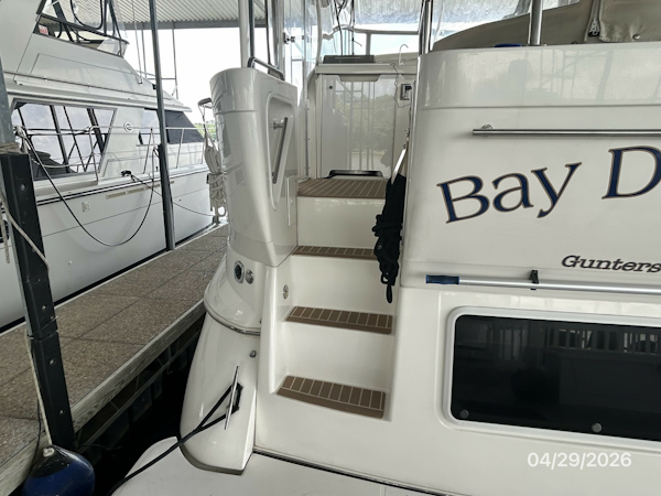 Cruisers Yachts-4450 2000-Bay Dreamer II Guntersville-Alabama-United States-44 Cruisers sundeck-swimplatform stairs-6075677
