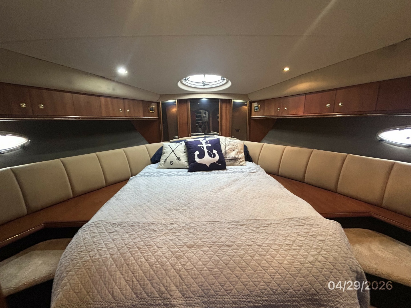 Cruisers Yachts-4450 2000-Bay Dreamer II Guntersville-Alabama-United States-44 Cruisers forward guest stateroom-6075627 | Thumbnail