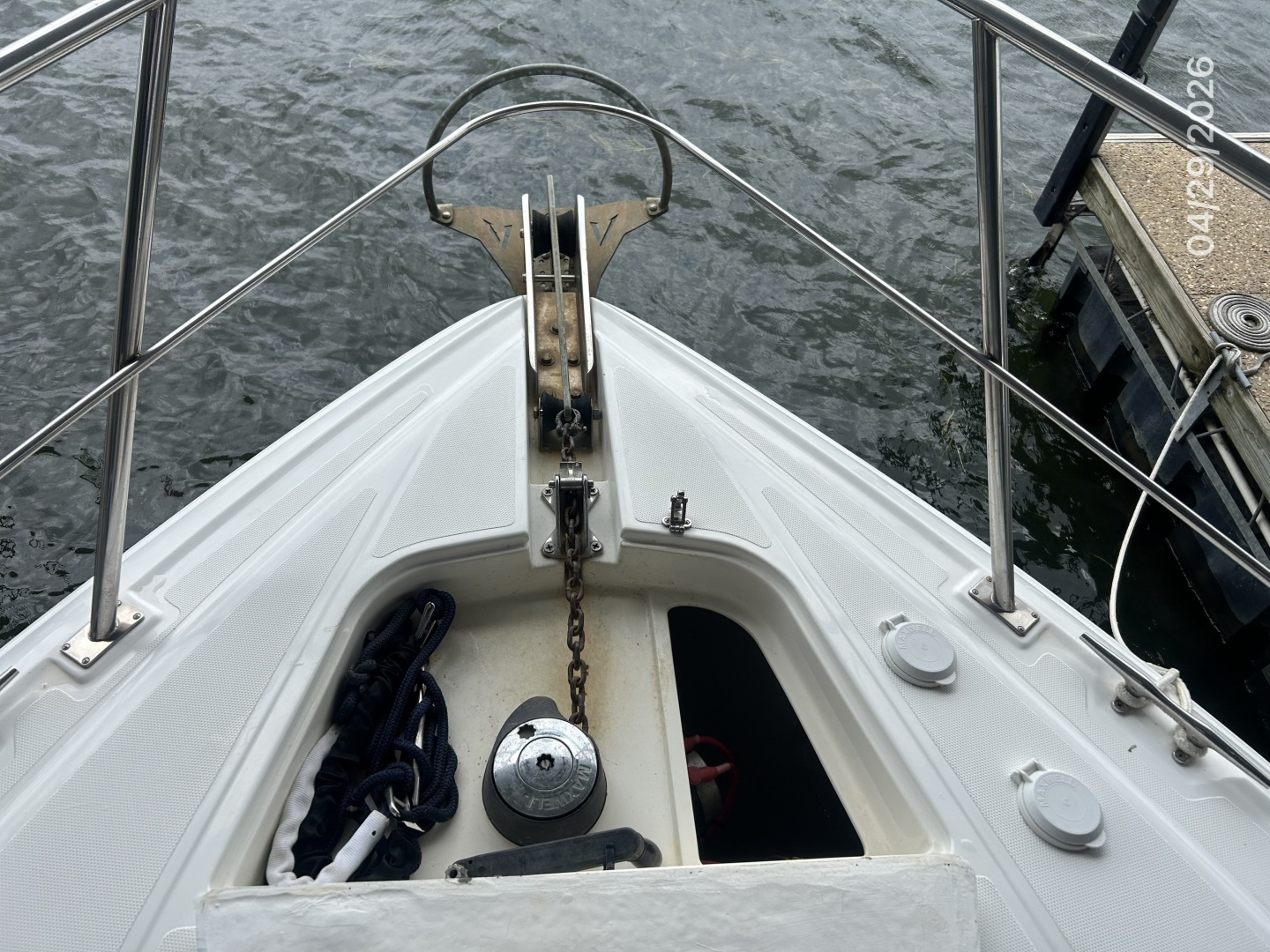 Cruisers Yachts-4450 2000-Bay Dreamer II Guntersville-Alabama-United States-44 Cruisers anchor windlass-6075611 | Thumbnail