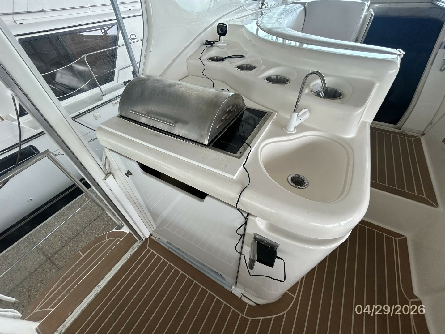 Cruisers Yachts-4450 2000-Bay Dreamer II Guntersville-Alabama-United States-44 Cruisers sundeck wetbar-6075676 | Thumbnail