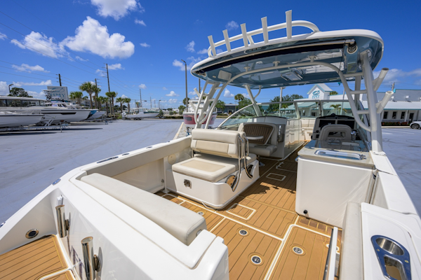 Boston Whaler-32 Vantage 2023-Veronica Stuart-Florida-United States-6075945