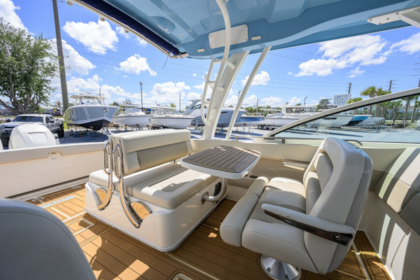 Boston Whaler-32 Vantage 2023-Veronica Stuart-Florida-United States-6075969