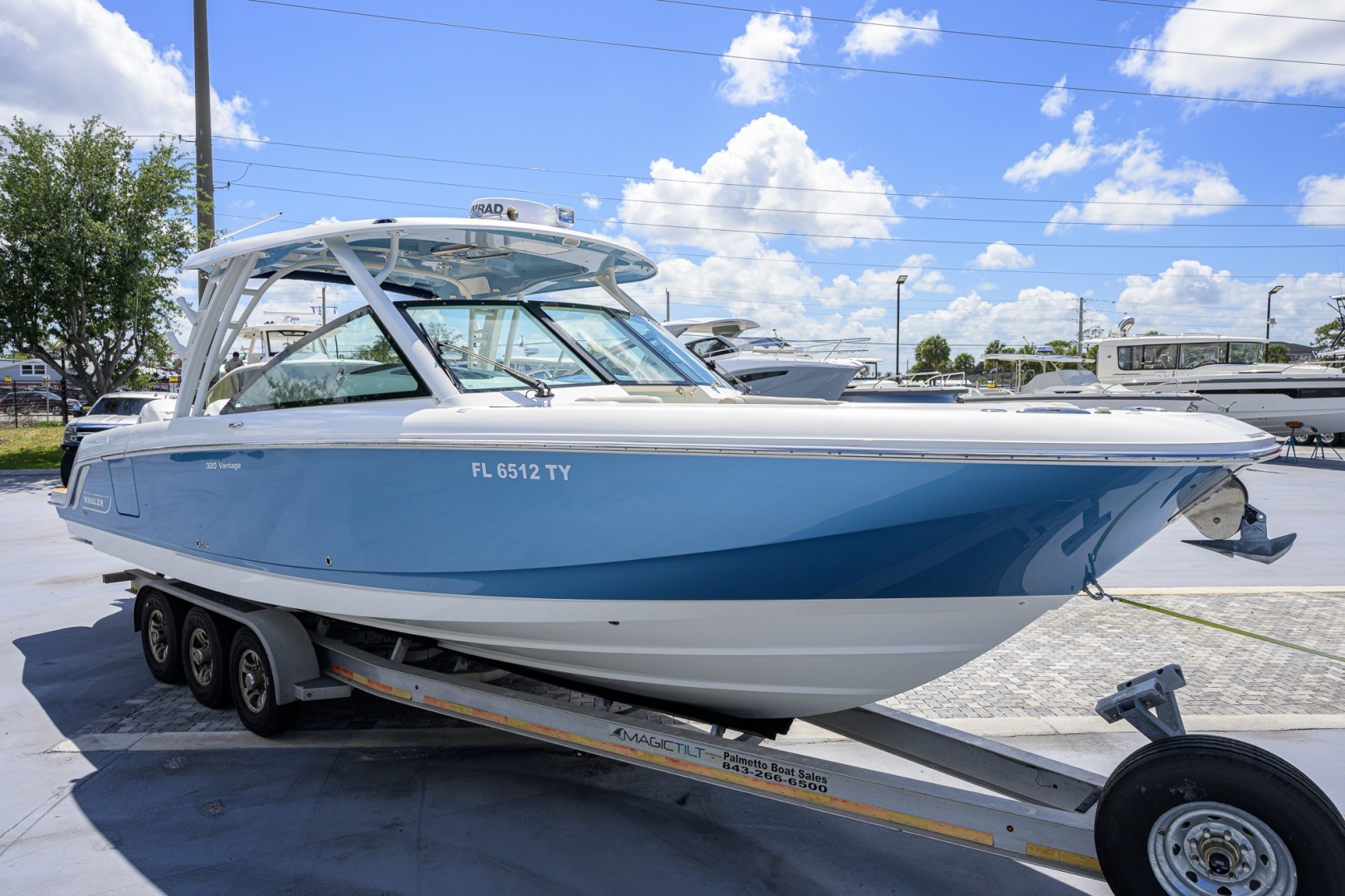 Boston Whaler-32 Vantage 2023-Veronica Stuart-Florida-United States-6075943 | Thumbnail