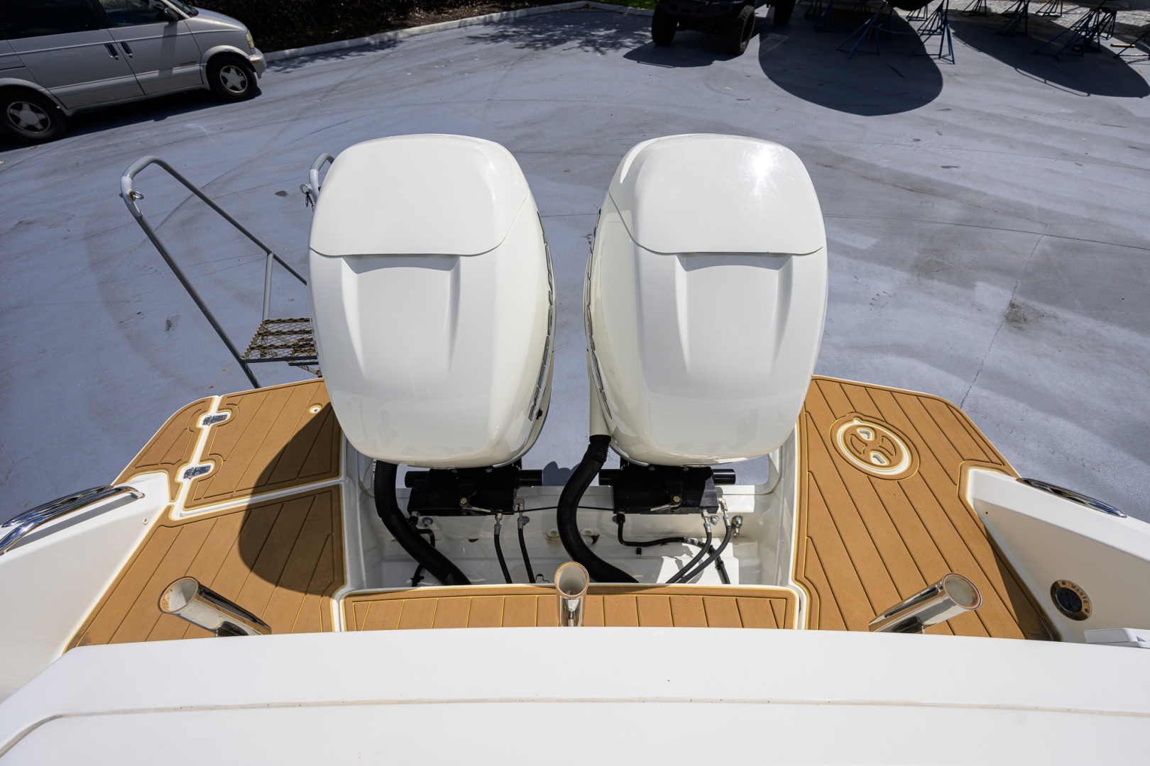 Boston Whaler-32 Vantage 2023-Veronica Stuart-Florida-United States-6075991 | Thumbnail