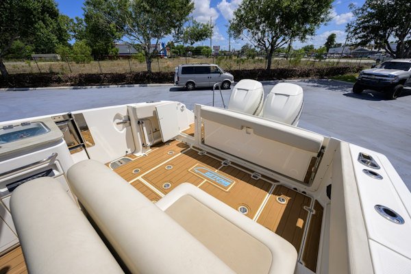 Boston Whaler-32 Vantage 2023-Veronica Stuart-Florida-United States-6075949