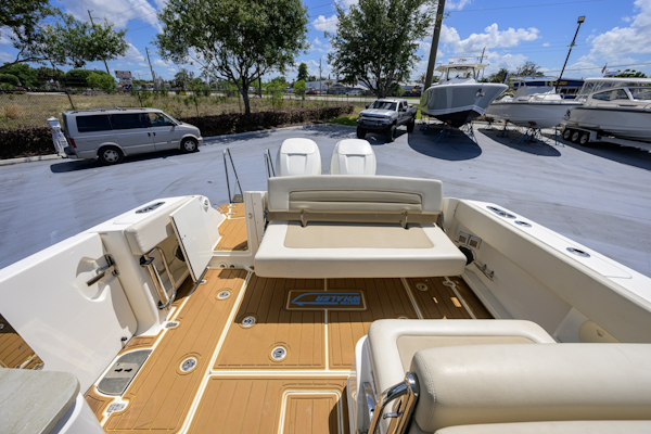Boston Whaler-32 Vantage 2023-Veronica Stuart-Florida-United States-6075953