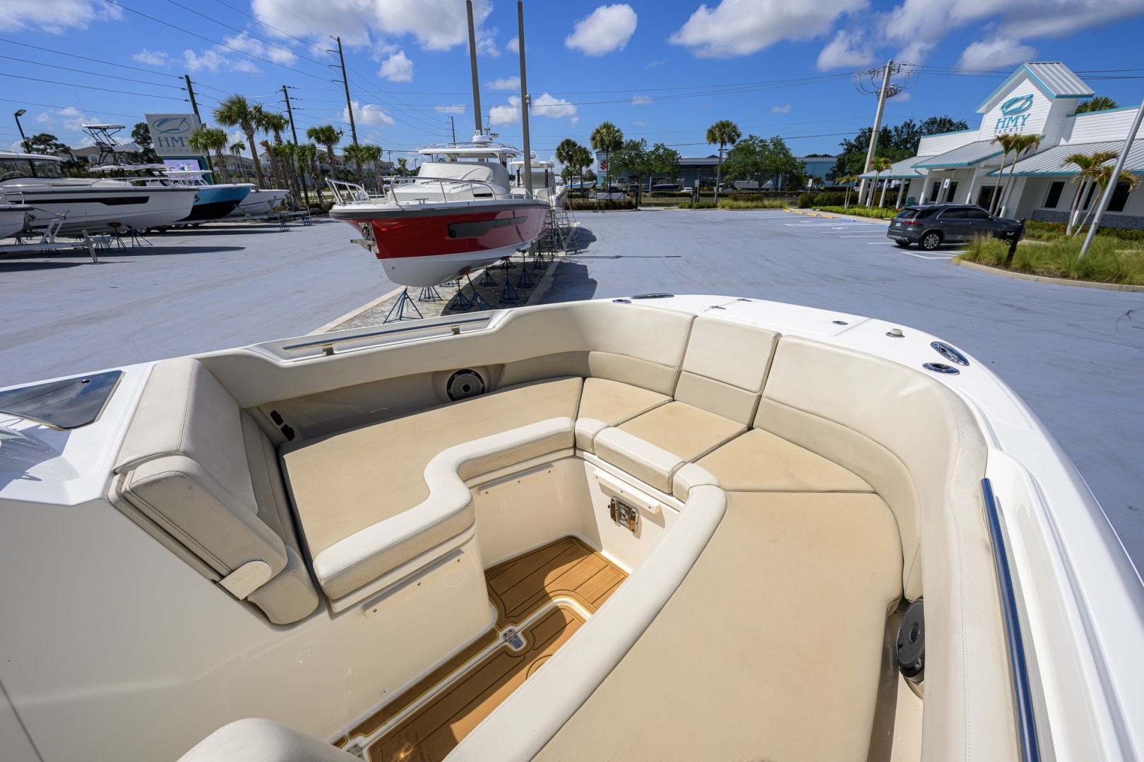 Boston Whaler-32 Vantage 2023-Veronica Stuart-Florida-United States-6075982 | Thumbnail