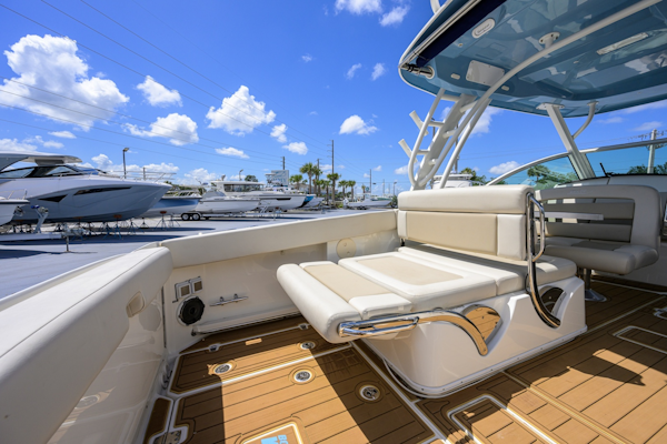Boston Whaler-32 Vantage 2023-Veronica Stuart-Florida-United States-6075958