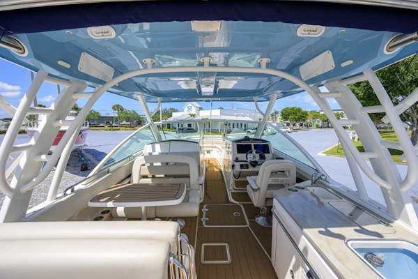 Boston Whaler-32 Vantage 2023-Veronica Stuart-Florida-United States-6075963