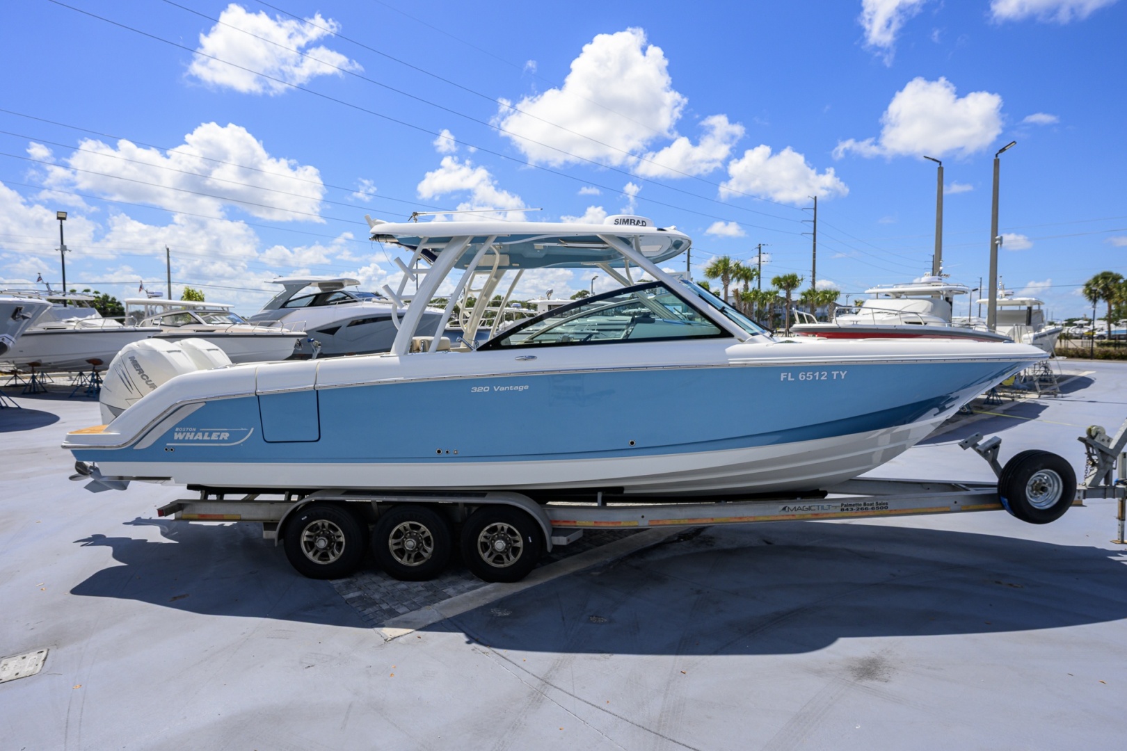 Boston Whaler-32 Vantage 2023-Veronica Stuart-Florida-United States-6075940 | Thumbnail