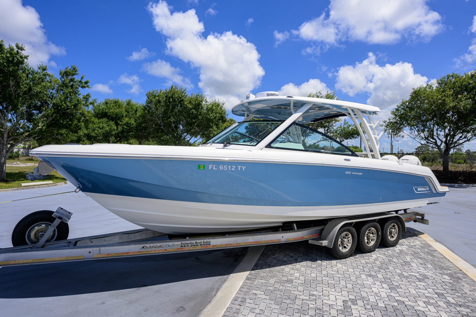 Boston Whaler-32 Vantage 2023-Veronica Stuart-Florida-United States-6075931 | Thumbnail