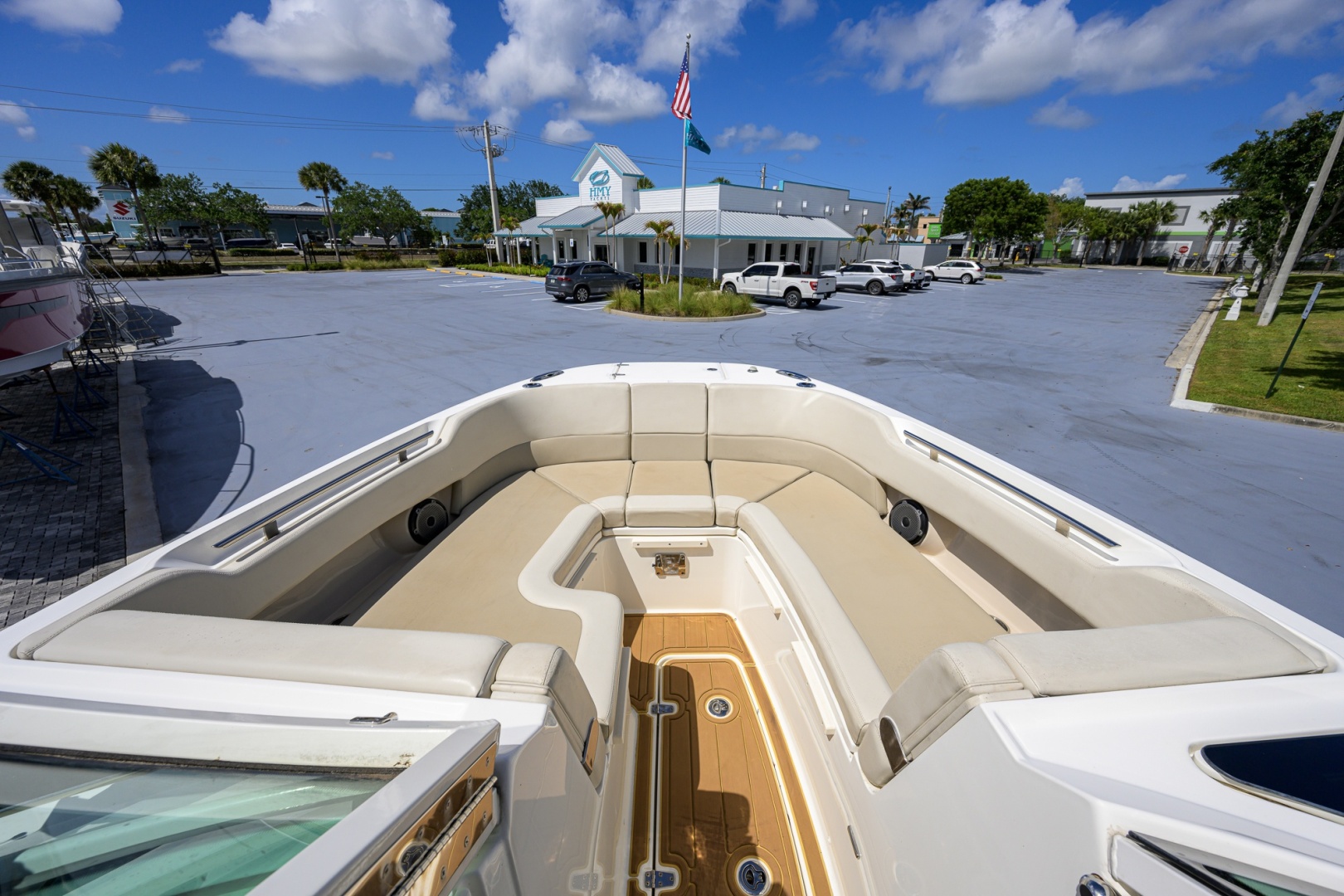 Boston Whaler-32 Vantage 2023-Veronica Stuart-Florida-United States-6075981 | Thumbnail