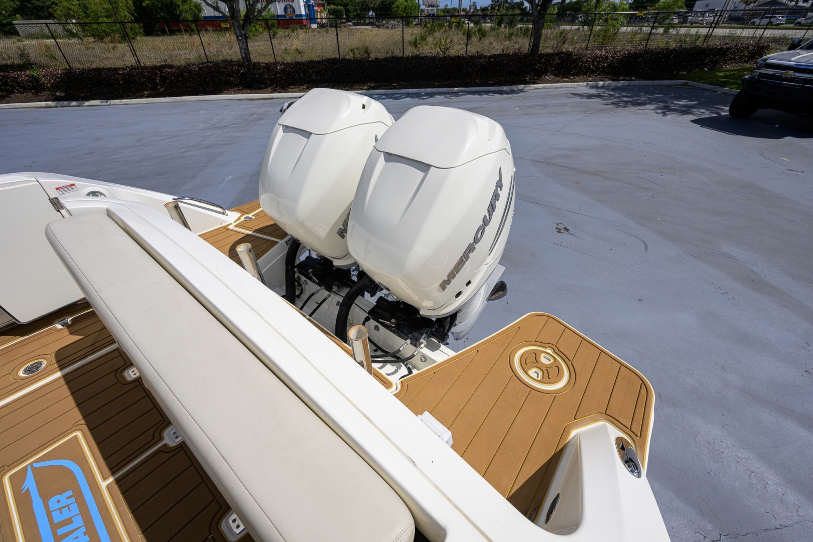 Boston Whaler-32 Vantage 2023-Veronica Stuart-Florida-United States-6075992 | Thumbnail