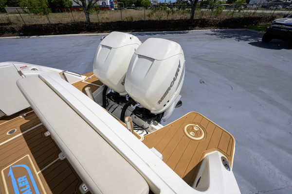 Boston Whaler-32 Vantage 2023-Veronica Stuart-Florida-United States-6075992