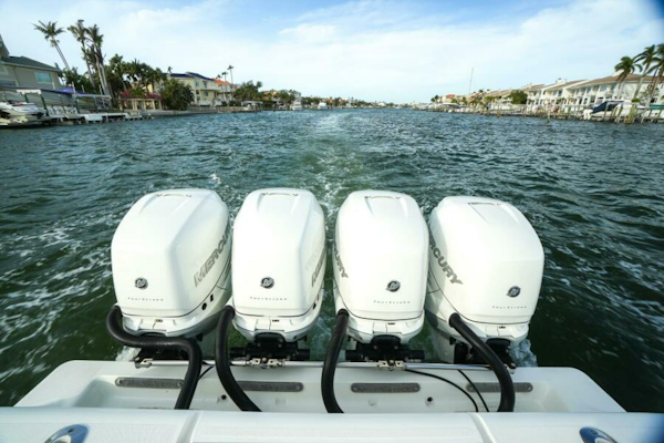 SeaVee-390 2013 -Saint Petersburg-Florida-United States-6075906