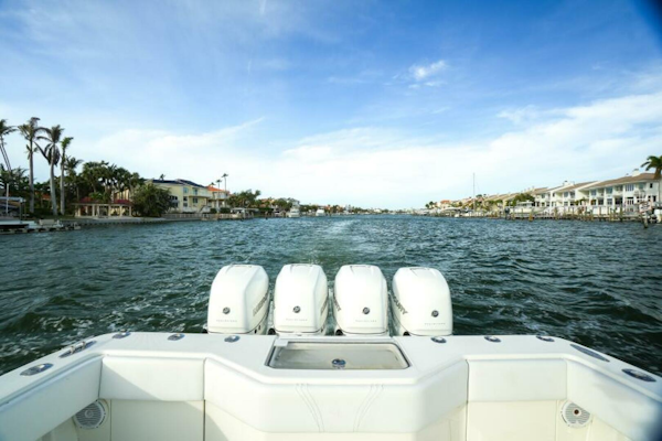 SeaVee-390 2013 -Saint Petersburg-Florida-United States-6075905