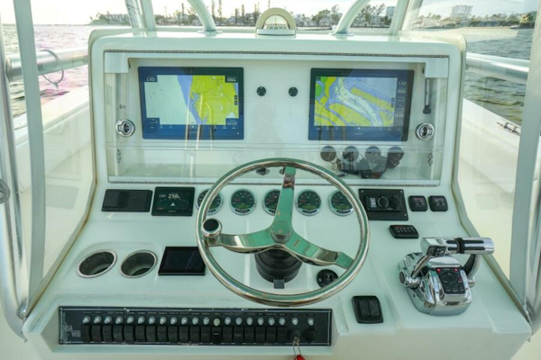 SeaVee-390 2013 -Saint Petersburg-Florida-United States-6075914