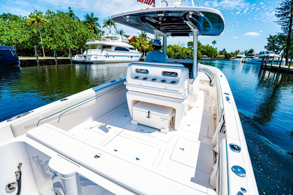 Intrepid-327 2018-T/T Next Chapter Fort Lauderdale-Florida-United States-6076372