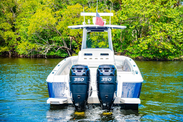 Intrepid-327 2018-T/T Next Chapter Fort Lauderdale-Florida-United States-6076342