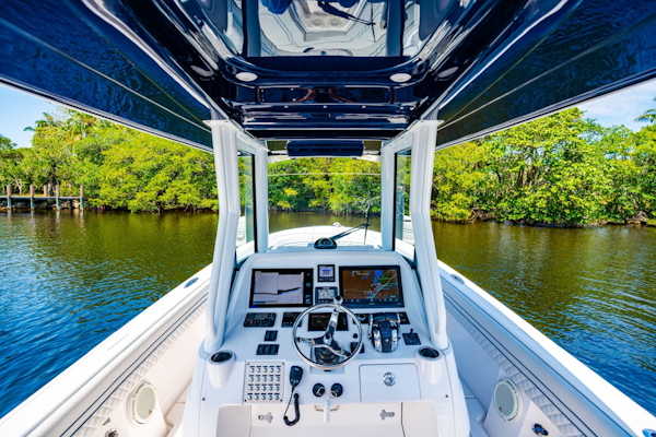 Intrepid-327 2018-T/T Next Chapter Fort Lauderdale-Florida-United States-6076362