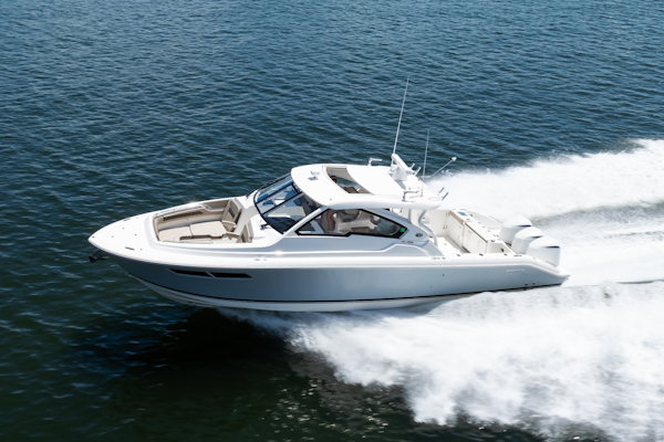 Pursuit-DC 365 2020-Irish Ayes North Palm Beach-Florida-United States-Pursuit 37  Irish Ayes  Profile-6076186