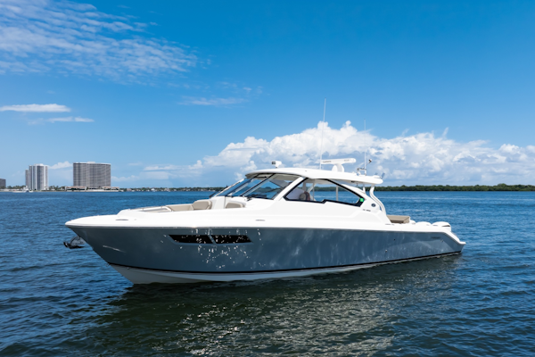 Pursuit-DC 365 2020-Irish Ayes North Palm Beach-Florida-United States-Pursuit 37  Irish Ayes  Profile-6076190