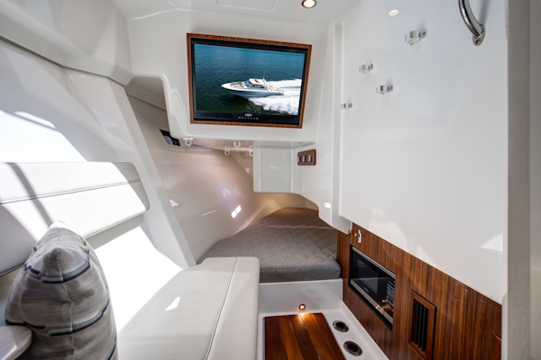 Pursuit-DC 365 2020-Irish Ayes North Palm Beach-Florida-United States-Pursuit 37  Irish Ayes  Cabin-6076152