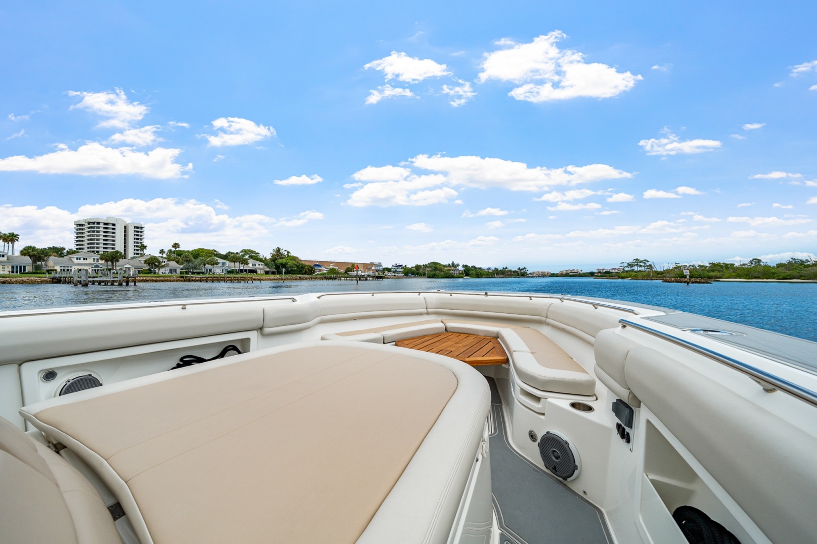Boston Whaler-380 Outrage 2018-FELLOWSHIP Jupiter-Florida-United States-6076800 | Thumbnail
