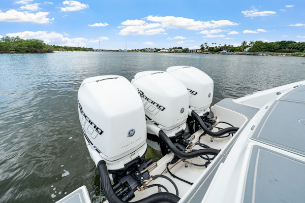 Boston Whaler-380 Outrage 2018-FELLOWSHIP Jupiter-Florida-United States-6076792