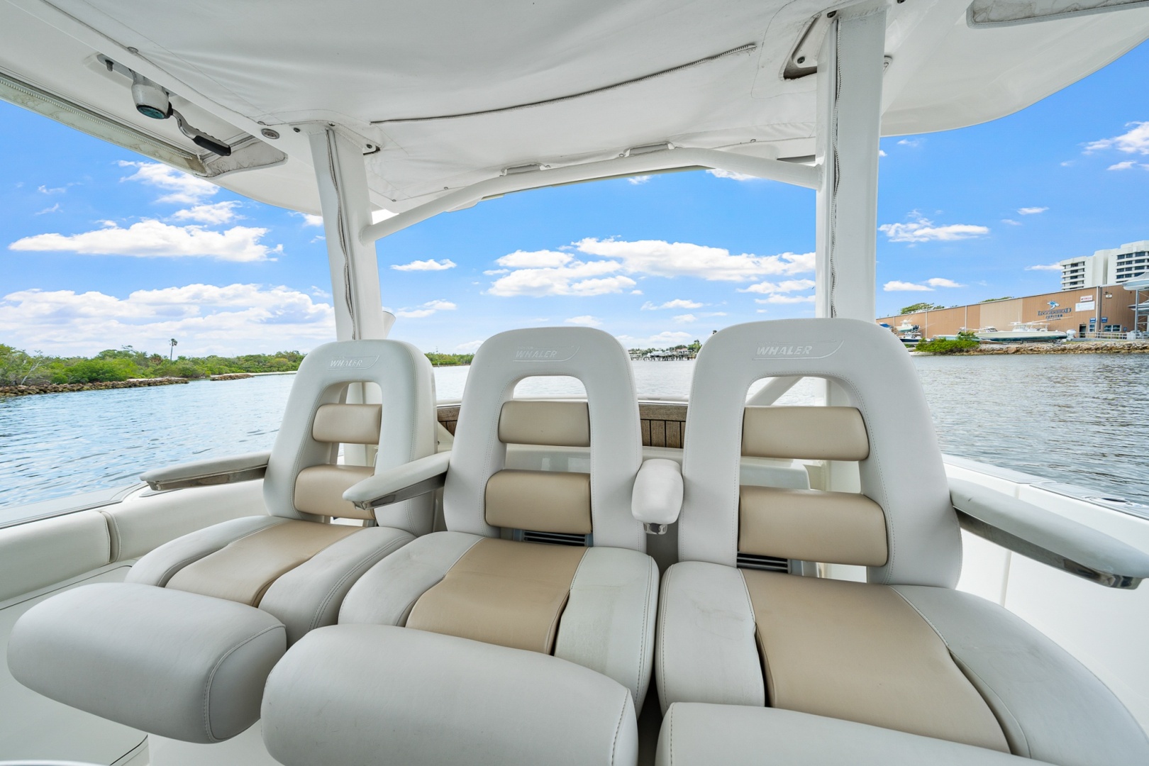 Boston Whaler-380 Outrage 2018-FELLOWSHIP Jupiter-Florida-United States-6076783 | Thumbnail