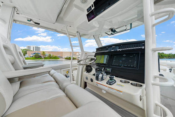 Boston Whaler-380 Outrage 2018-FELLOWSHIP Jupiter-Florida-United States-6076788