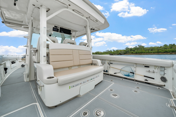 Boston Whaler-380 Outrage 2018-FELLOWSHIP Jupiter-Florida-United States-6076790