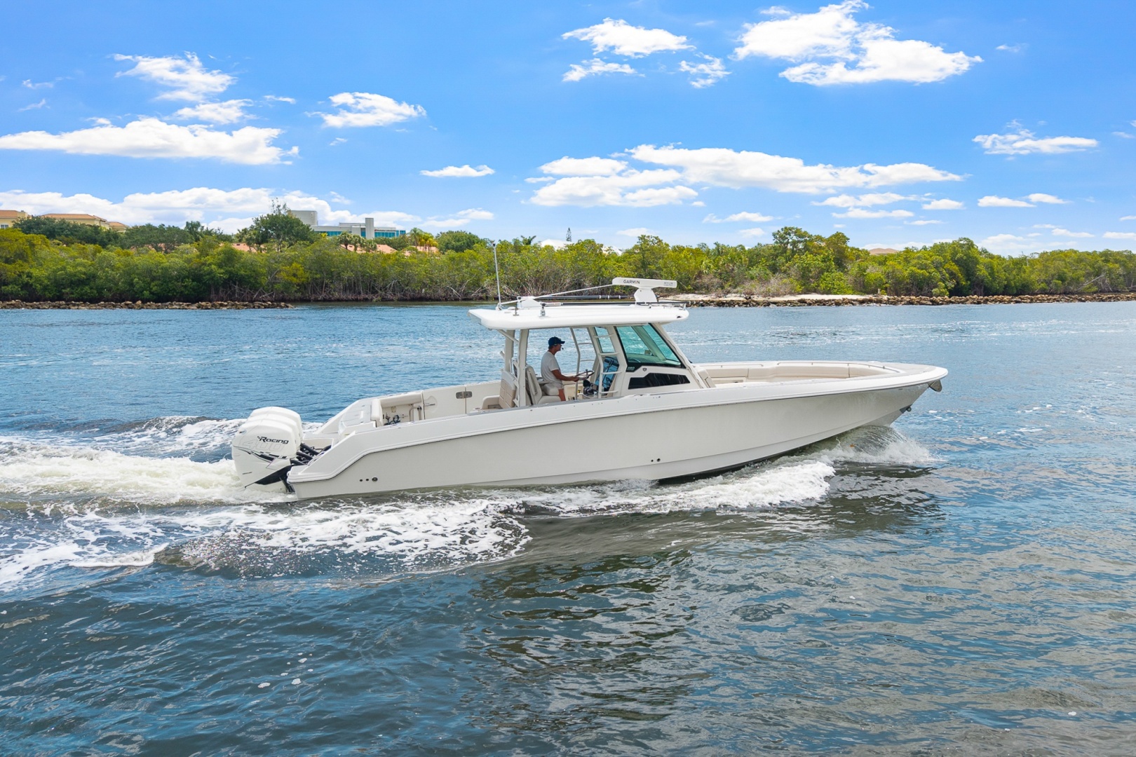 Boston Whaler-380 Outrage 2018-FELLOWSHIP Jupiter-Florida-United States-6076758 | Thumbnail