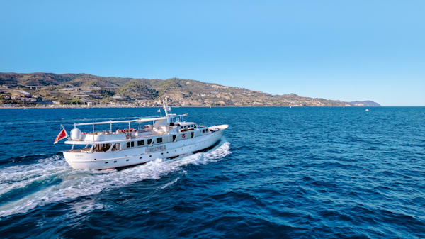 Feadship-Custom 1970-ALHAMBRA San Lorenzo al Mare-Italy-6080093