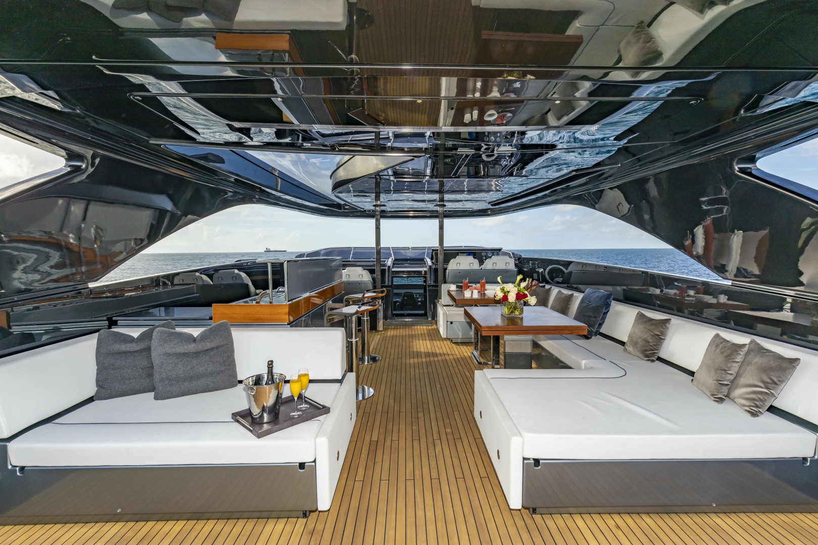 Riva-110 Dolce Vita 2020-NO SURRENDER Newport-Rhode Island-United States-6077699 | Thumbnail