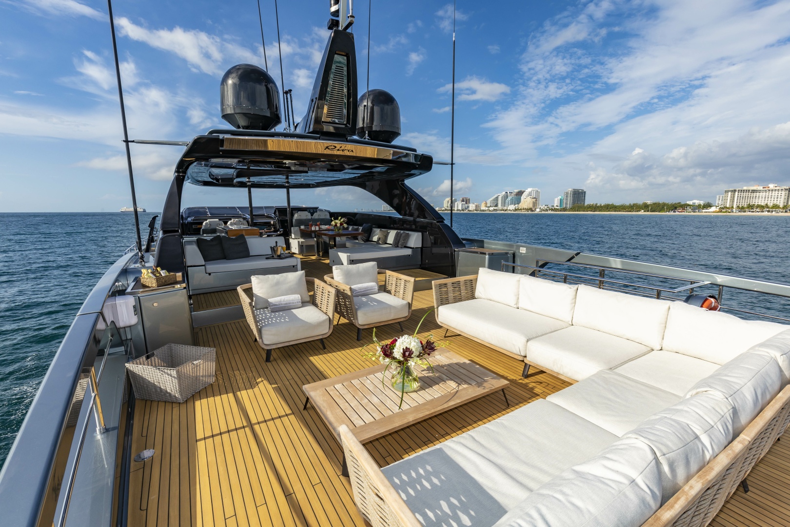 Riva-110 Dolce Vita 2020-NO SURRENDER Newport-Rhode Island-United States-6077741 | Thumbnail