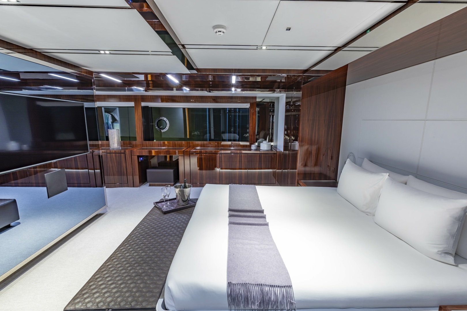 Riva-110 Dolce Vita 2020-NO SURRENDER Newport-Rhode Island-United States-6077670 | Thumbnail