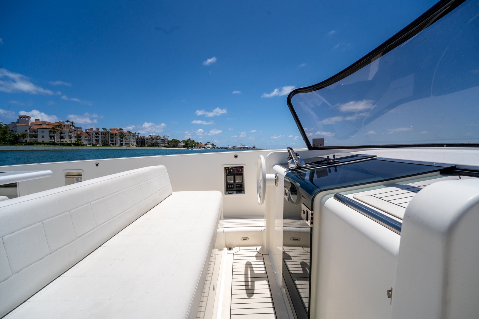 VanDutch-40 2014 -Fisher Island-Florida-United States-6077955 | Thumbnail