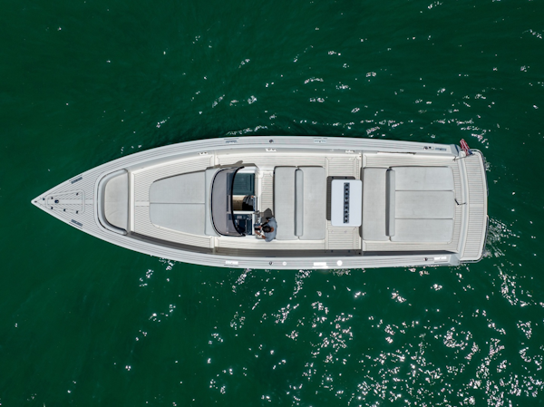 VanDutch-40 2014 -Fisher Island-Florida-United States-6077943