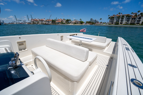 VanDutch-40 2014 -Fisher Island-Florida-United States-6077958