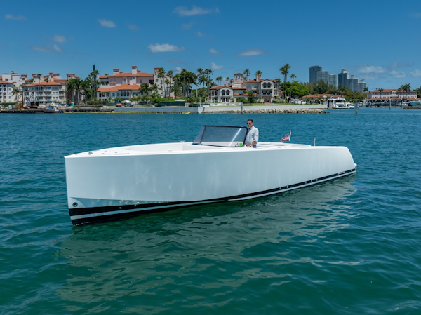 VanDutch-40 2014 -Fisher Island-Florida-United States-6077940