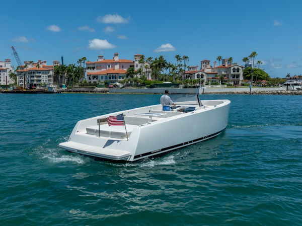 VanDutch-40 2014 -Fisher Island-Florida-United States-6077937
