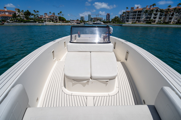 VanDutch-40 2014 -Fisher Island-Florida-United States-6077944