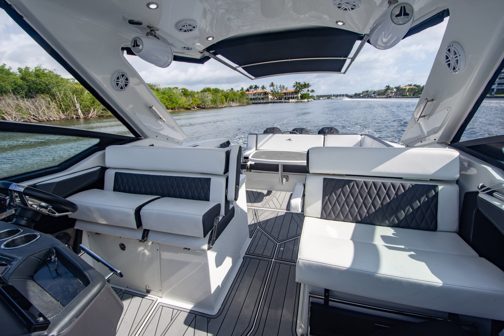 Monterey-385 SS 2022-Sweet Caroline Boca Raton-Florida-United States-6078472 | Thumbnail