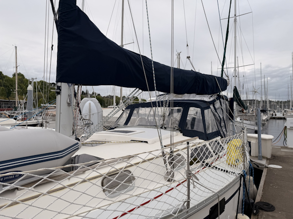 Hunter-37.5 1990-Final Frontier Seattle-Washington-United States-Hunter 37.5 mid-deck-6078668