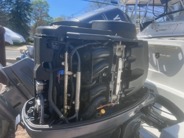 Sailfish-2660 CC 2007-AQUAHOLIC Newburyport-Massachusetts-United States-Strbrd Yamaha Cover Off-6078909