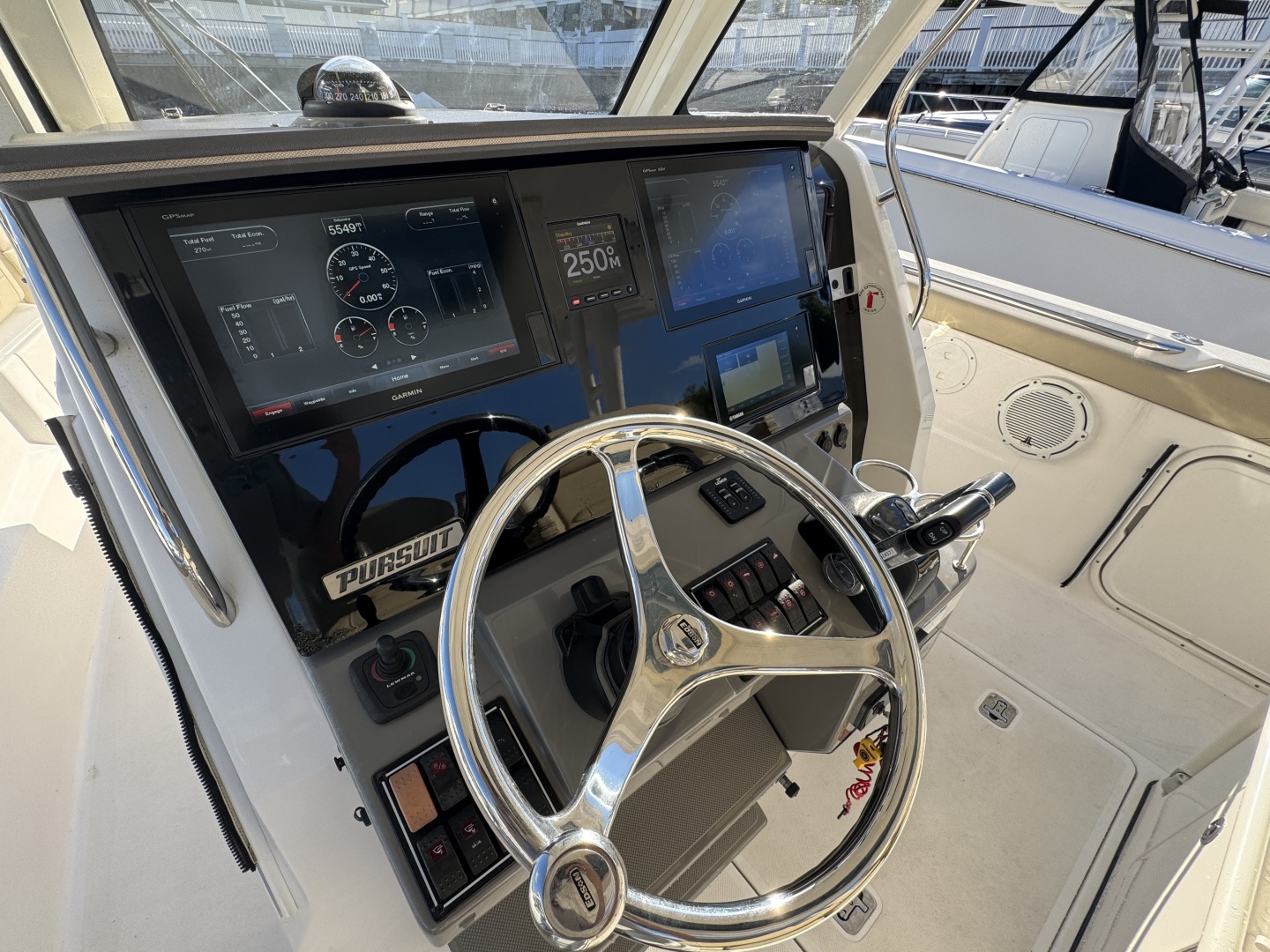 Pursuit-S 328 Sport 2019 -Greenwich-Connecticut-United States-6084936 | Thumbnail