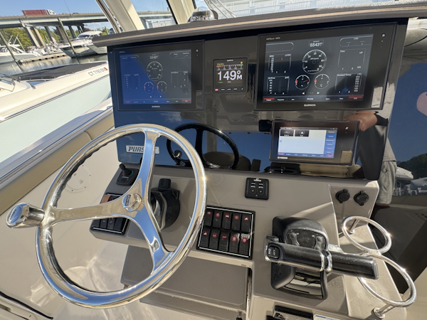 Pursuit-S 328 Sport 2019 -Greenwich-Connecticut-United States-6084935