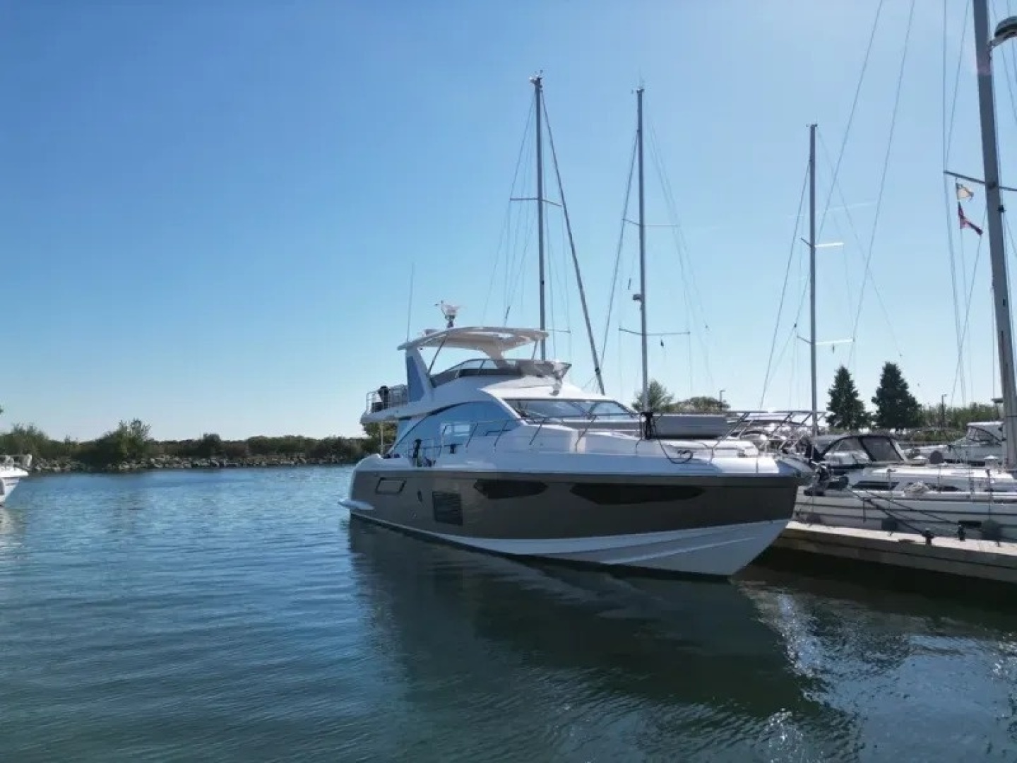 Azimut-FLY 60 2024-2024 Azimut FLY 60 St. Catharines-Ontario-Canada-6078963 | Thumbnail